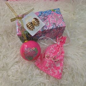NWT Lilly Pulitzer Gold Earrings